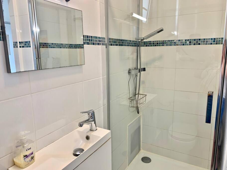 Blue Summer Vibes Mini Studio For Two, Ac, Parking, Beach At 50M, Spa Access -2 Ла Сиота Екстериор снимка