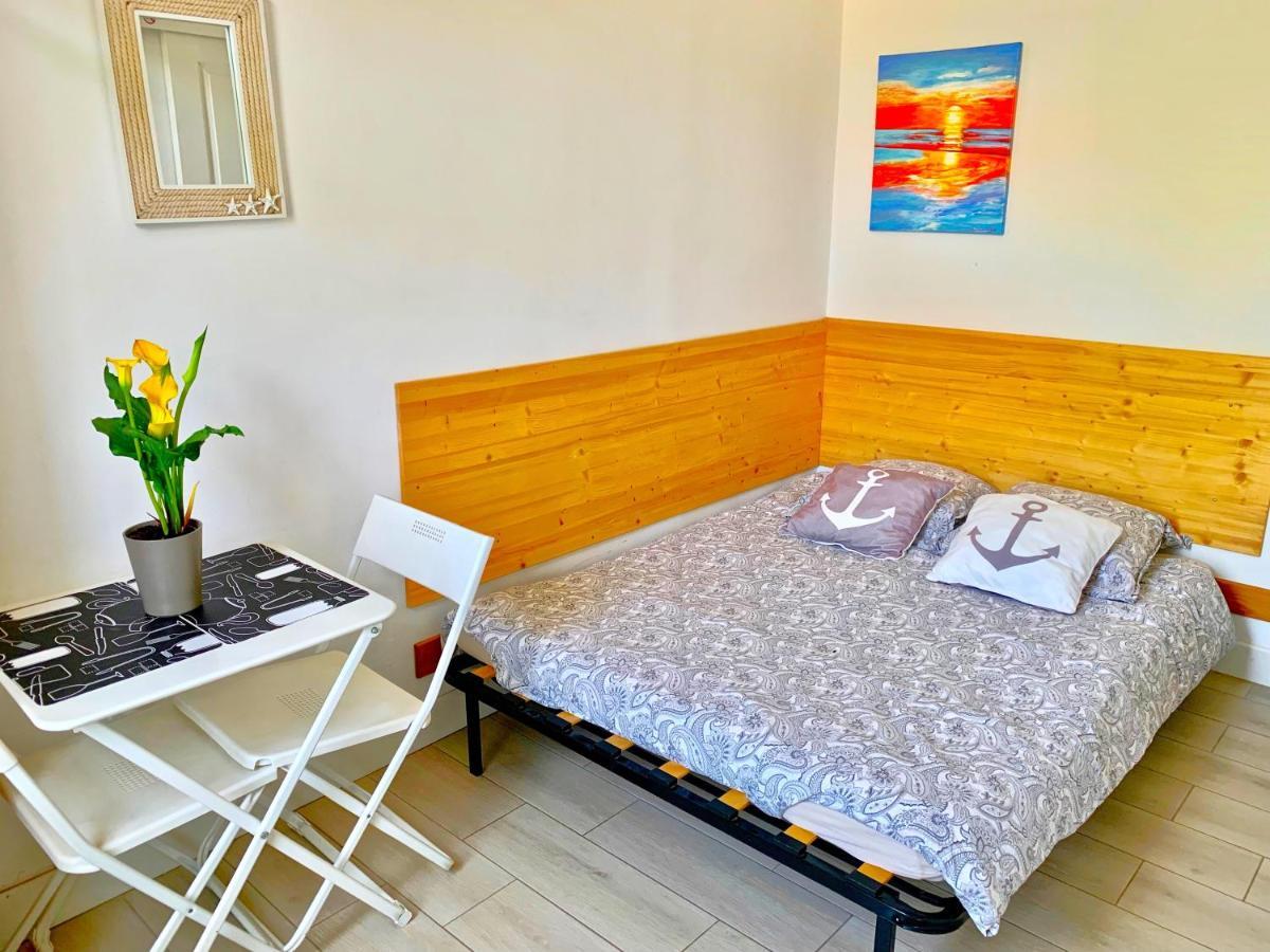 Blue Summer Vibes Mini Studio For Two, Ac, Parking, Beach At 50M, Spa Access -2 Ла Сиота Екстериор снимка